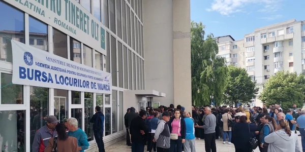 bursa locurilor de munca 23 mai 2025 slatina   foto alina mitran (27) jpg