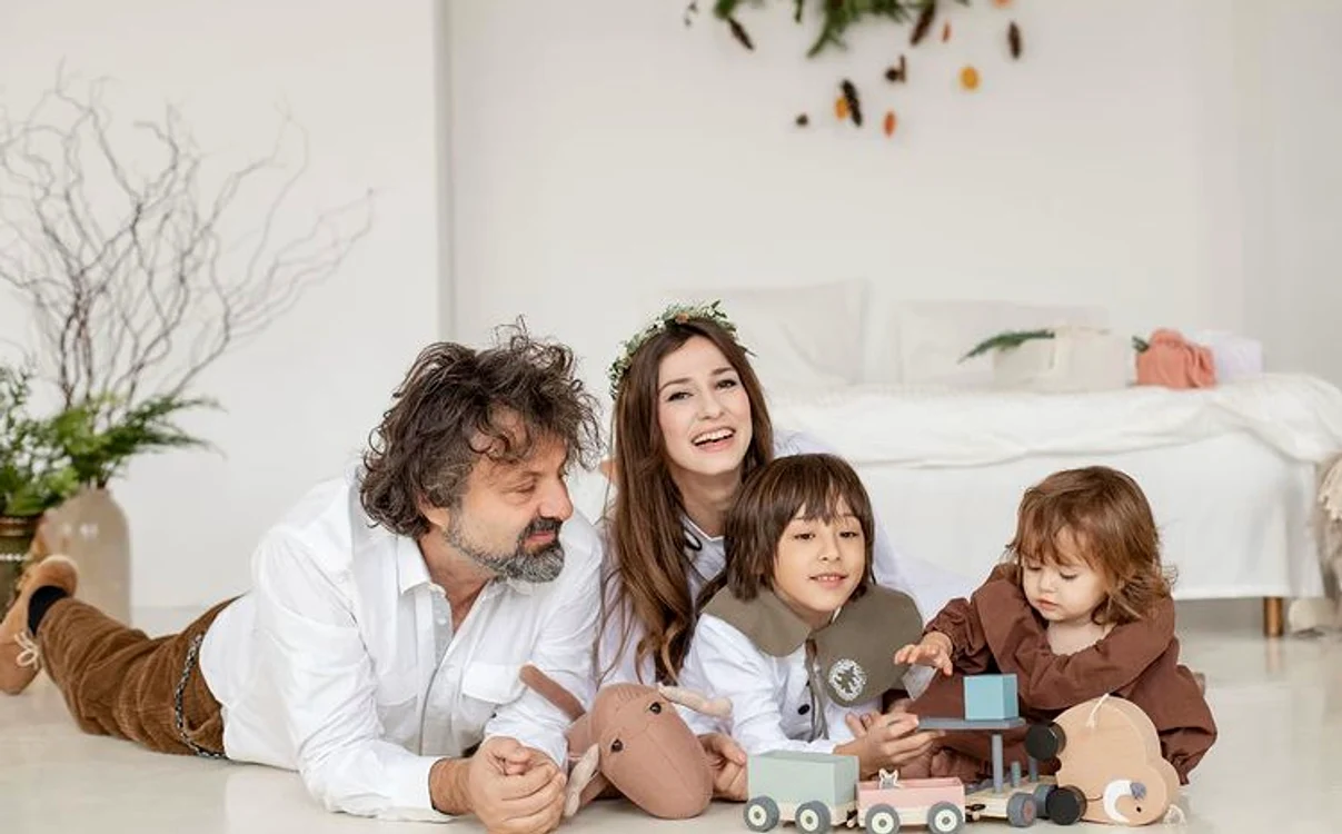 Dana Rogoz, Radu Dragomir şi copiii lor
