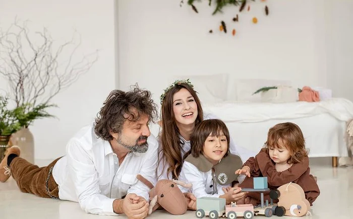 Dana Rogoz, alături de familia ei