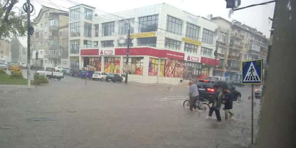 inundatii moreni
