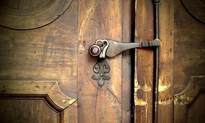 church door 1927074 1280 jpg