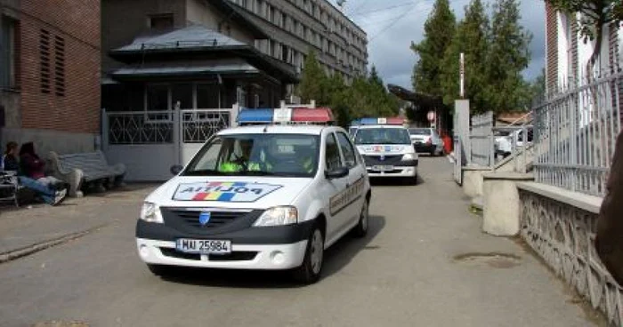 Agresorul avea un cuţit de bucătărie asupra sa. Foto arhivă