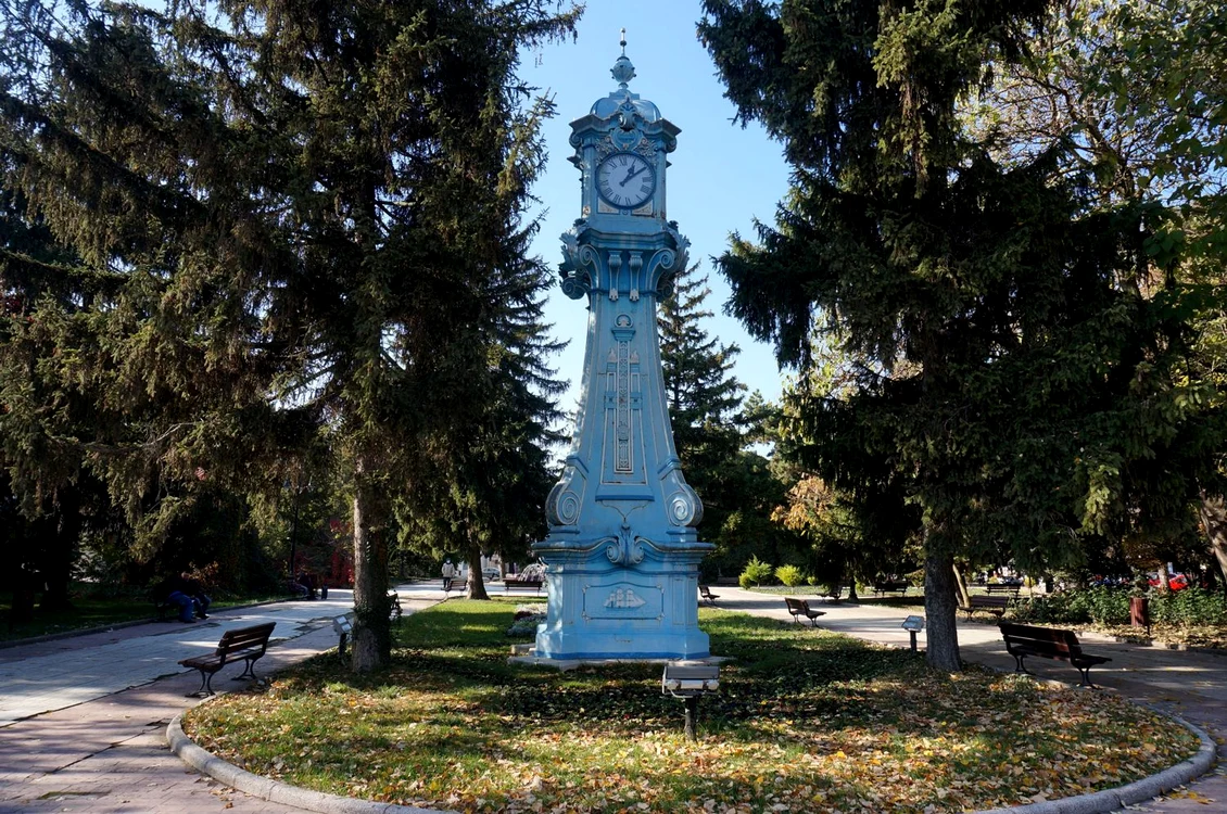 Ceasul Turn este situat în Piața Traian FOTO: Arhivă