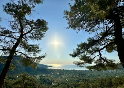 Priveliște asupra Insulei Thassos în Grecia Foto Facebook Rodica Simion