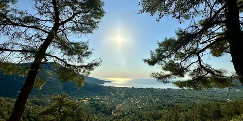 Priveliște asupra Insulei Thassos în Grecia Foto Facebook Rodica Simion