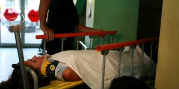 Tânăra a ajuns în stare gravă la spital cu leziuni multiple pe tot corpul