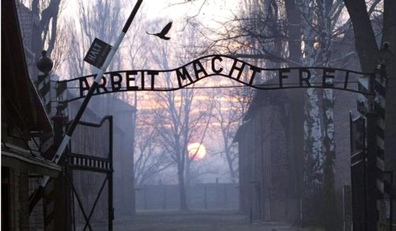 
    Leagărul de concentrare de la Auschwitz a fost scena atrocităţilor imputate lui Oskar GroeningFoto Twitter  