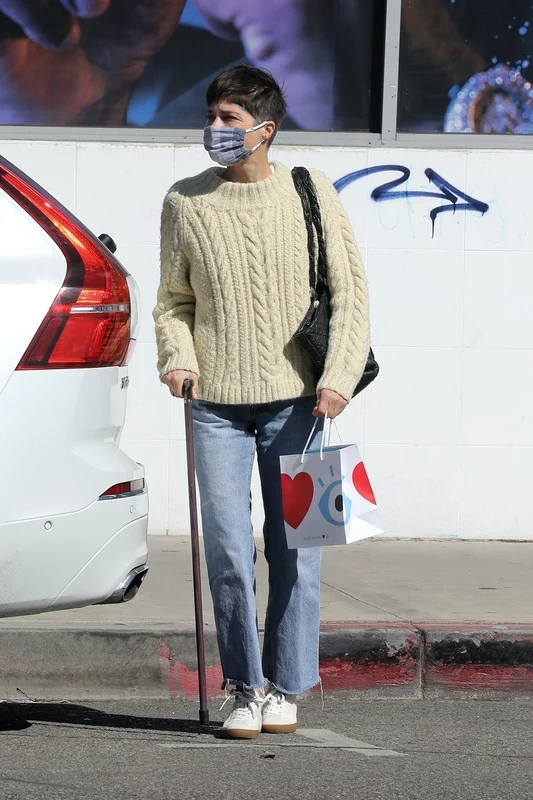 2 selma blair sufera de scleroza multipla 16 jpg jpeg