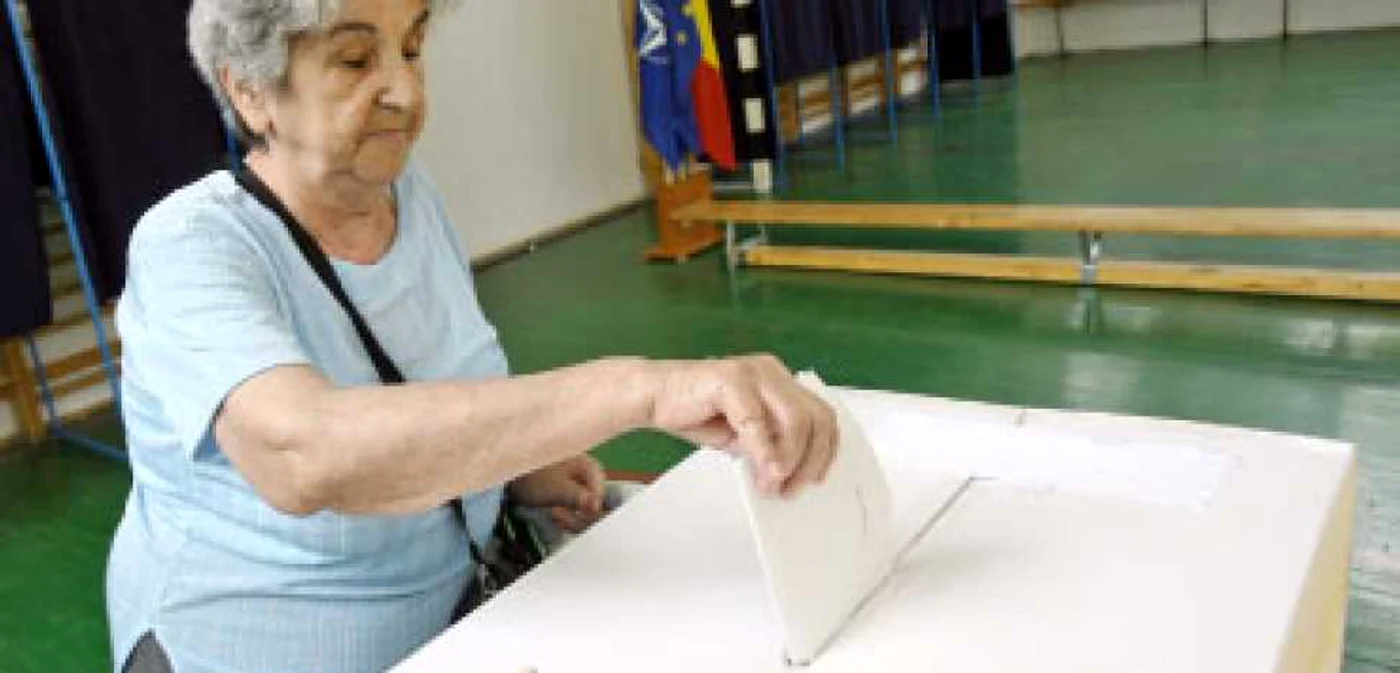 Românii, europenii care s-au săturat de politică
