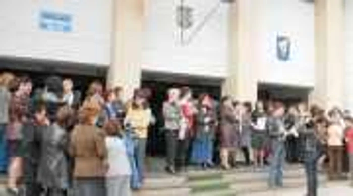 Magistraţii care au făcut grevă vara trecută au fost chemaţi în instanţă de un avocat