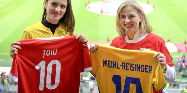 oana toiu alaturi de omologul din austria la meci pe arena nationala  foto oana toiu x jpeg
