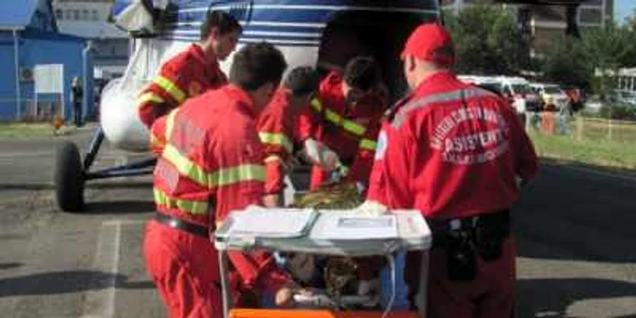 Victimele au fost transportat la Bucureşti cu un elicopter