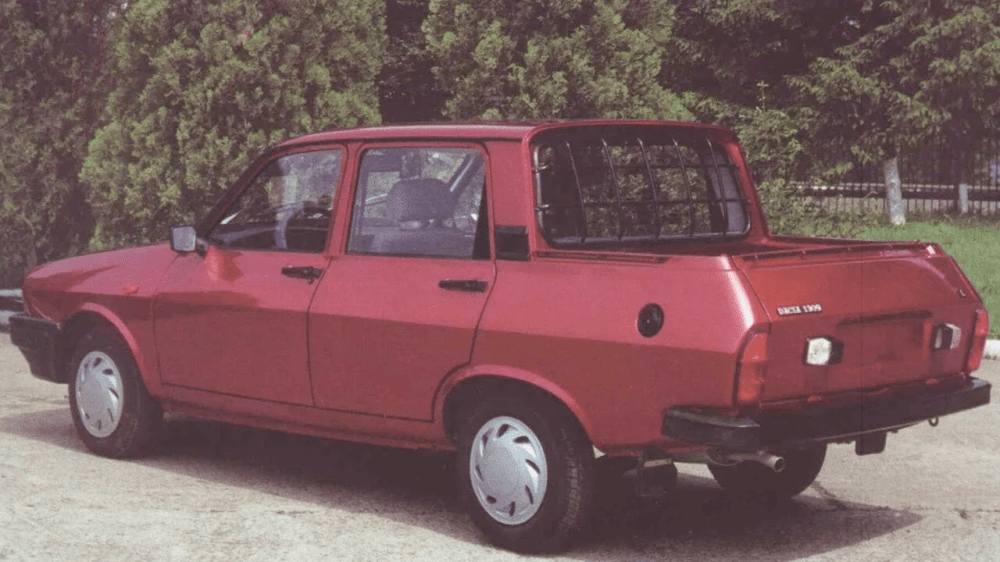 Dacia 1309, modelul destinat exportului către China, care a ajutat semnificativ uzina în anii '90
