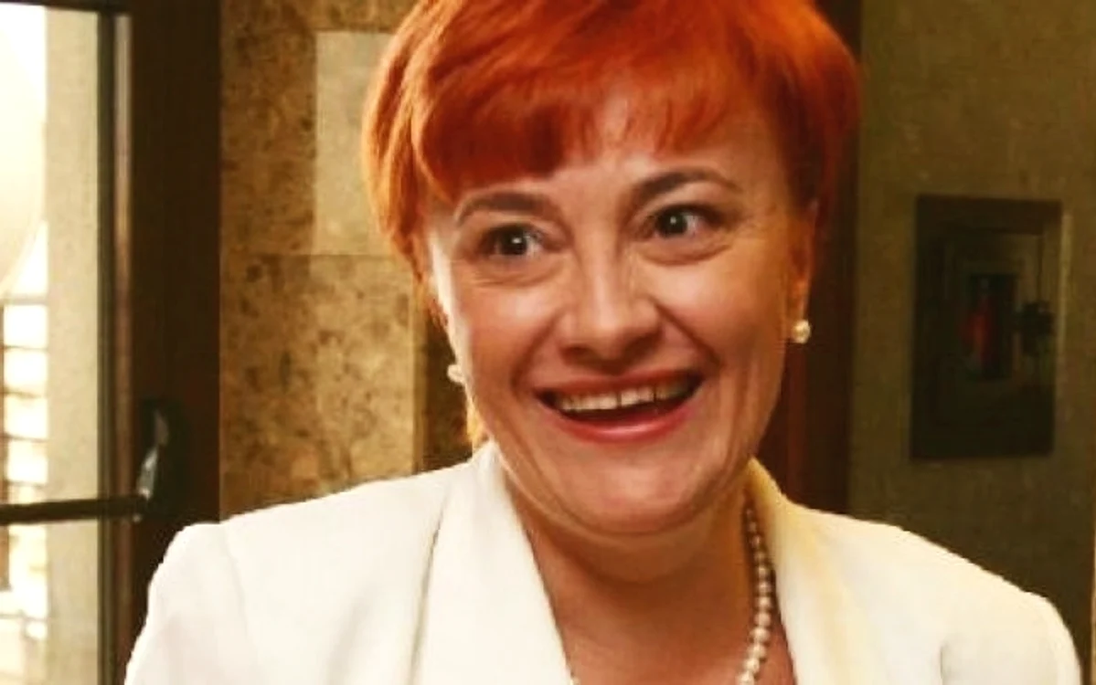 
    Liliana Mincă, deputat UNPR, crede că ministrul Gabriel Oprea este atacat pe nedrept pentru moartea unui poliţist aflat în coloana sa oficialăFoto: adevarul.ro  