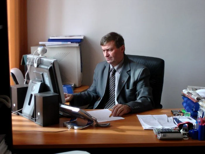 Petru Stetcu a publicat mai multe cărţii de-a lungul anilor