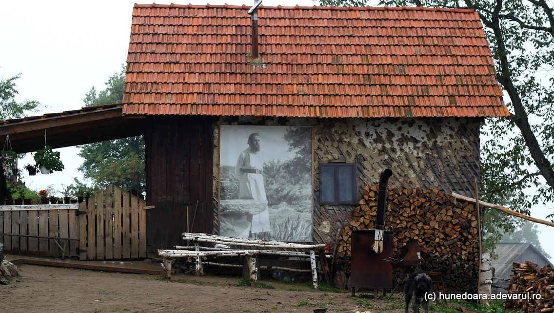 Locul natal al lui Arsenie Boca, unde ar fi fost și casa lui  Foto Daniel Guță ADEVĂRUL (4) JPG