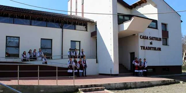 Elevii din comunele sărace aale Bacăului