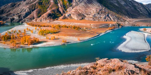 Confluenta raurilor Chuya și Katun in muntii Altai Siberia Shutterstock 2043866006 jpg