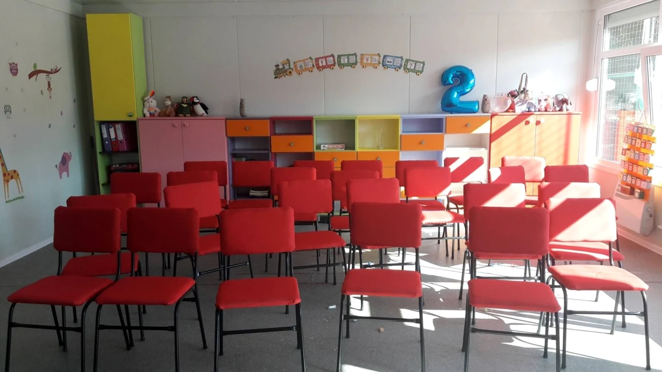 150 de elevi vor învăţa în contanerele modulare. 