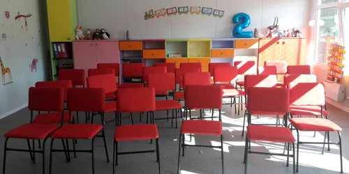 150 de elevi vor învăţa în contanerele modulare. 