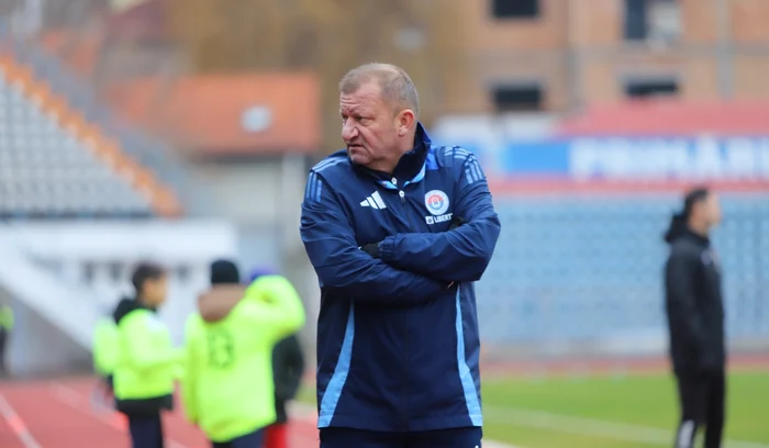 Dorinel Munteanu, îngrijorat de situația de la echipa sa (FOTO: Sportpictures)