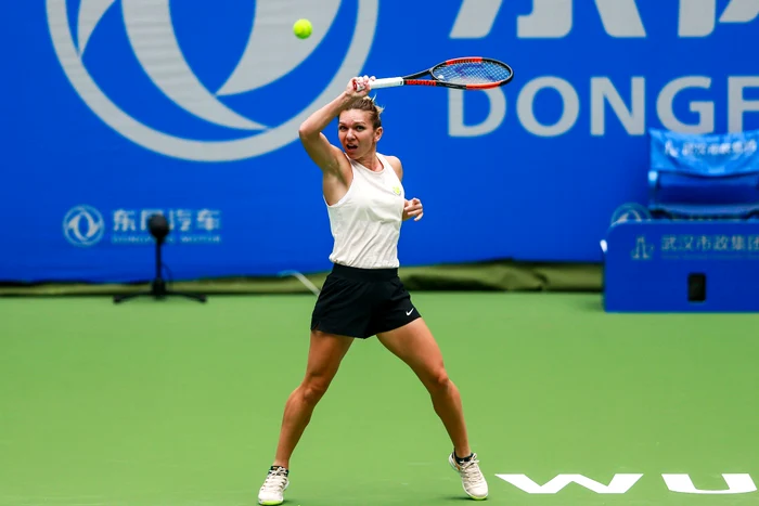 
    Cibulkova, fostă campioană a campioanelor WTA, nu i-a dat Simonei nicio şansă la WuhanFoto: Click!  