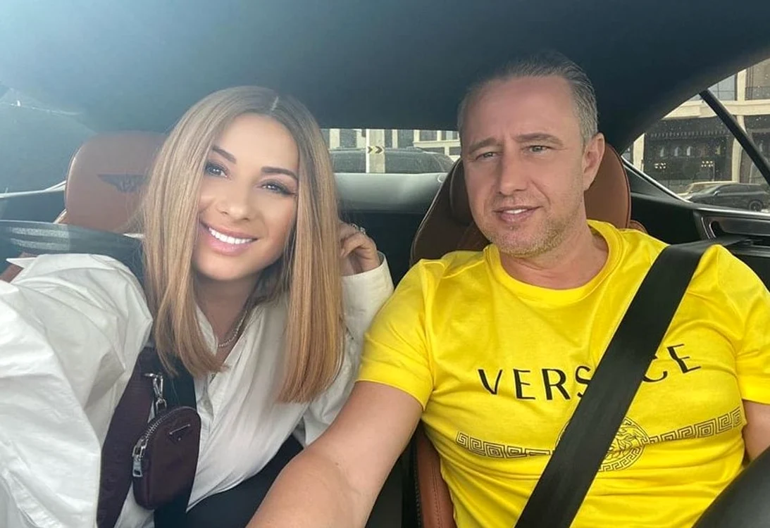 
    Laurențiu Reghecampf a anunțat că a demarat procedura de divorț, pentru a pune capăt căsniciei cu Anamaria Prodanfoto: arhiva personală  