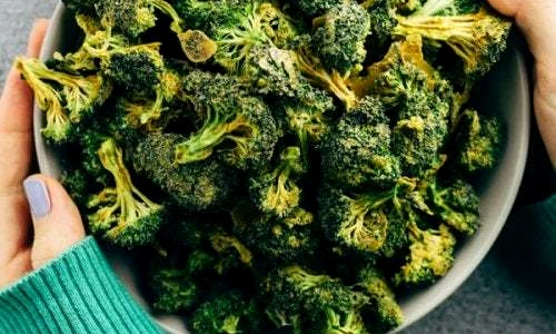 1 chipsuri din broccoli jpg jpeg