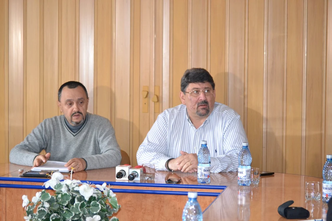 Răzvan Găină şi Petruş Rădulescu cred că pentru avaria majoră din sistemul de distribuţie a apei este vinovată natura