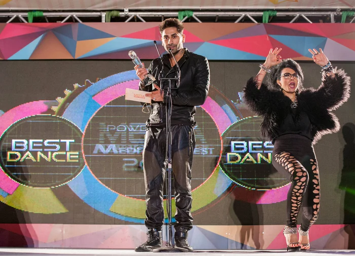 Zeci de artişti vor urca pe scenă la Media Music Awards. Printre ei, şi Connect-R
