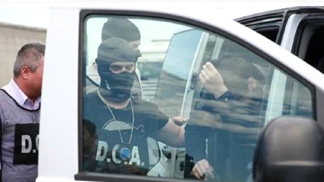 Procurorii DIICOT şi ofiţerii DGA au descins la mai multe adrese FOTO Poliţia Română (arhiva)