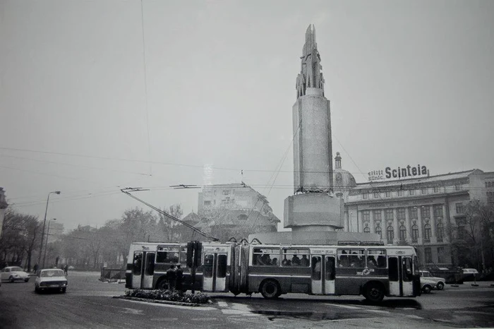 Bulevardele, aproape goale Colecție Comunismul în România