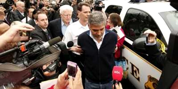 George Cloney, arestat şi închis pentru că a protestat în faţa ambasadei Sudanului din Washington