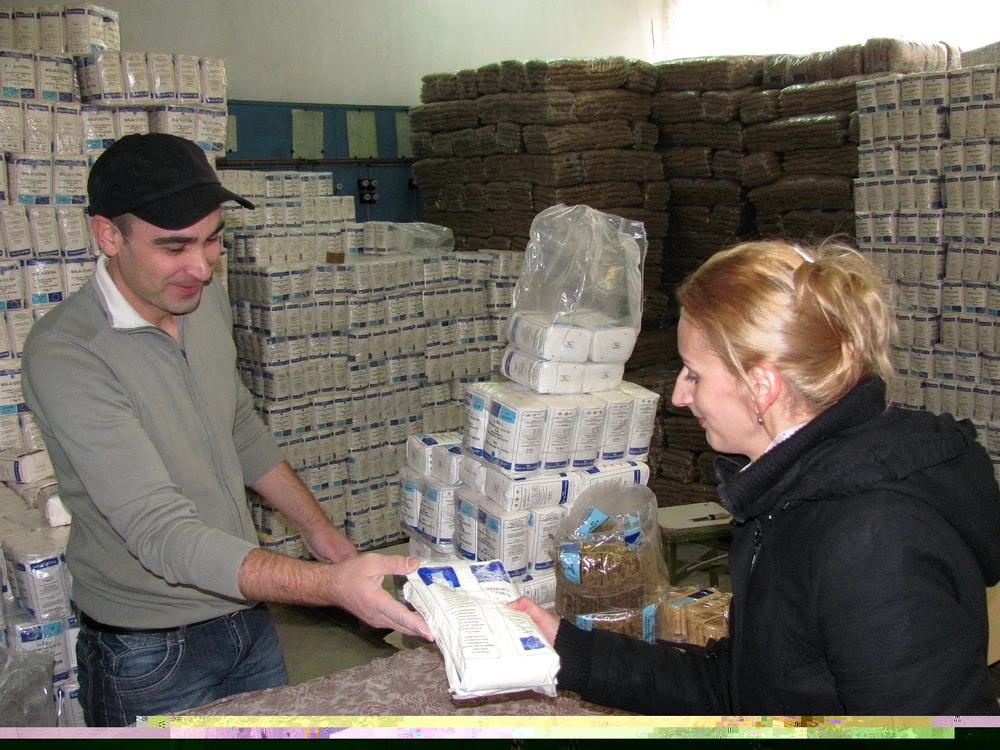 Brăilenii s-au înghesuit la pomană doar la începutul deschiderii centrelor