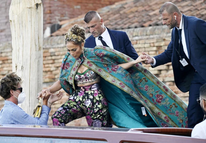 Vedeta, în vârstă de 52 de ani, a fost prezentă la un show de modă la Veneția