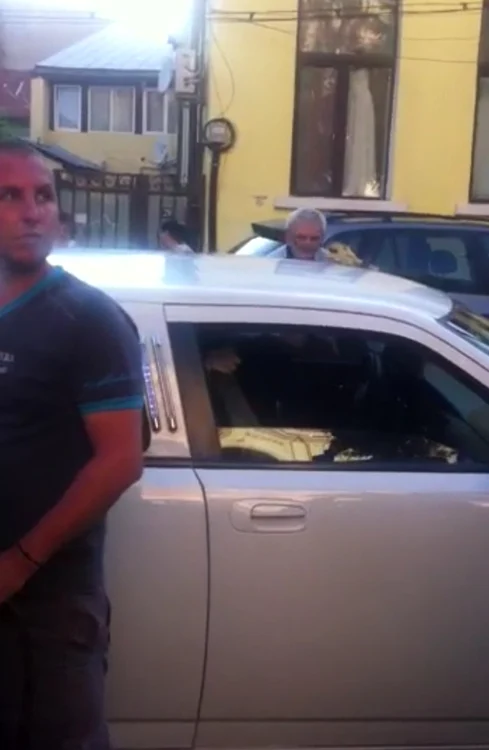 Pepe în maşină