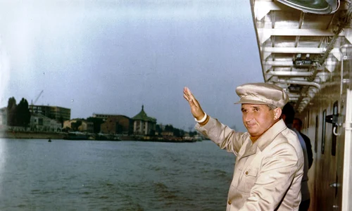 Nicolae Ceaușescu în vara anului 1976 (© „Fototeca online a comunismului românesc”, cota: -)