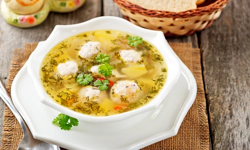 Ciorba de perisoare  Sursa foto shutterstock 616137923 jpg