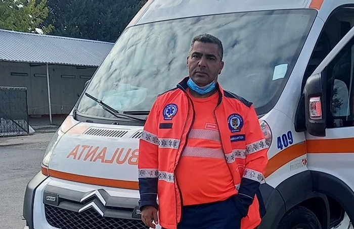 Nicolae Gogor lucrează de 15 ani pe ambulanțăfoto: Facebook/Arhiva personală