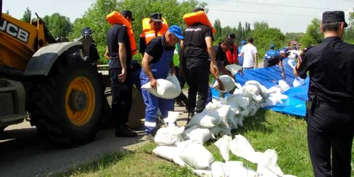 exerciţiu pompieri FOTO ISU Drobeta 