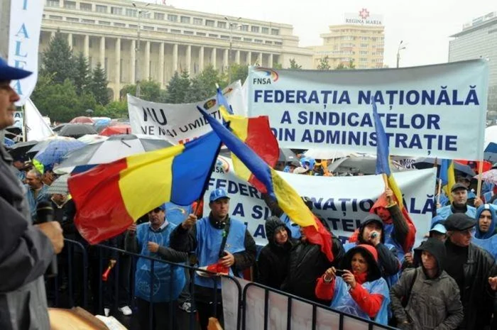 Proteste ale sindicaliștilor din Administrație în fața Guvernului