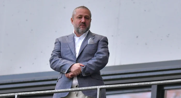 Mihai Rotaru speră să aducă titlul la Craiova, după 35 de ani. Foto Sportpictures