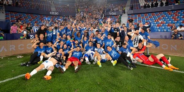 alaves fb jpg