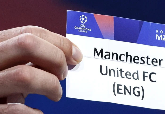 Bila cu numele lui Manchester United a fost extrasă atunci când nu trebuia...Foto: EPA-EFE