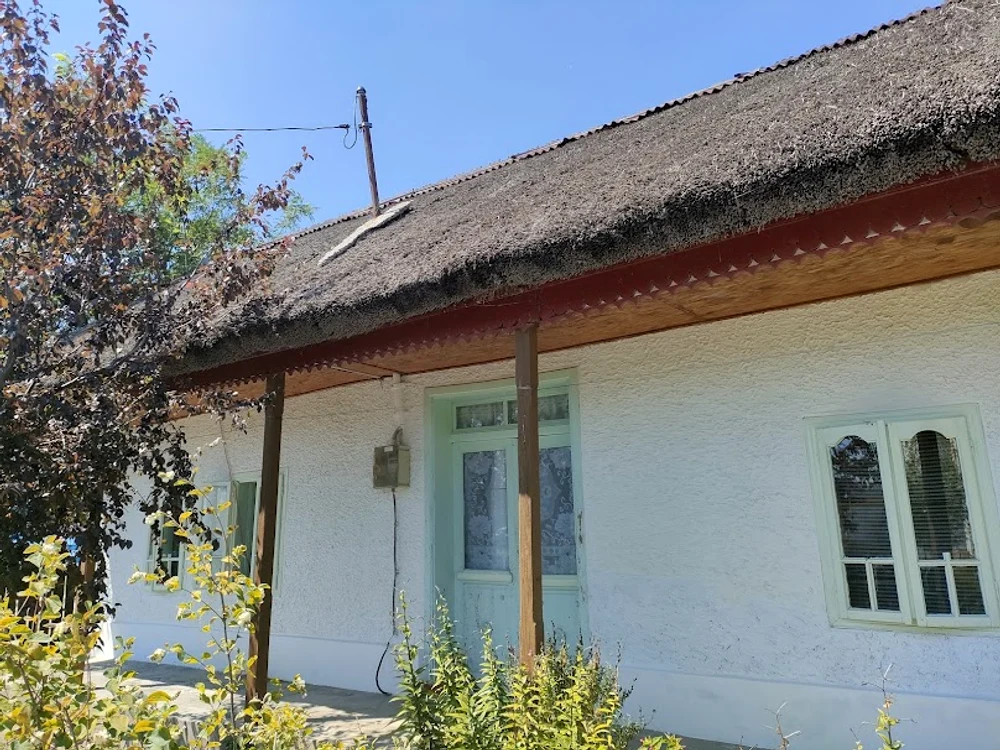 Zeci de case părăsite în satele din Moldova FOTO: C.Mazilu