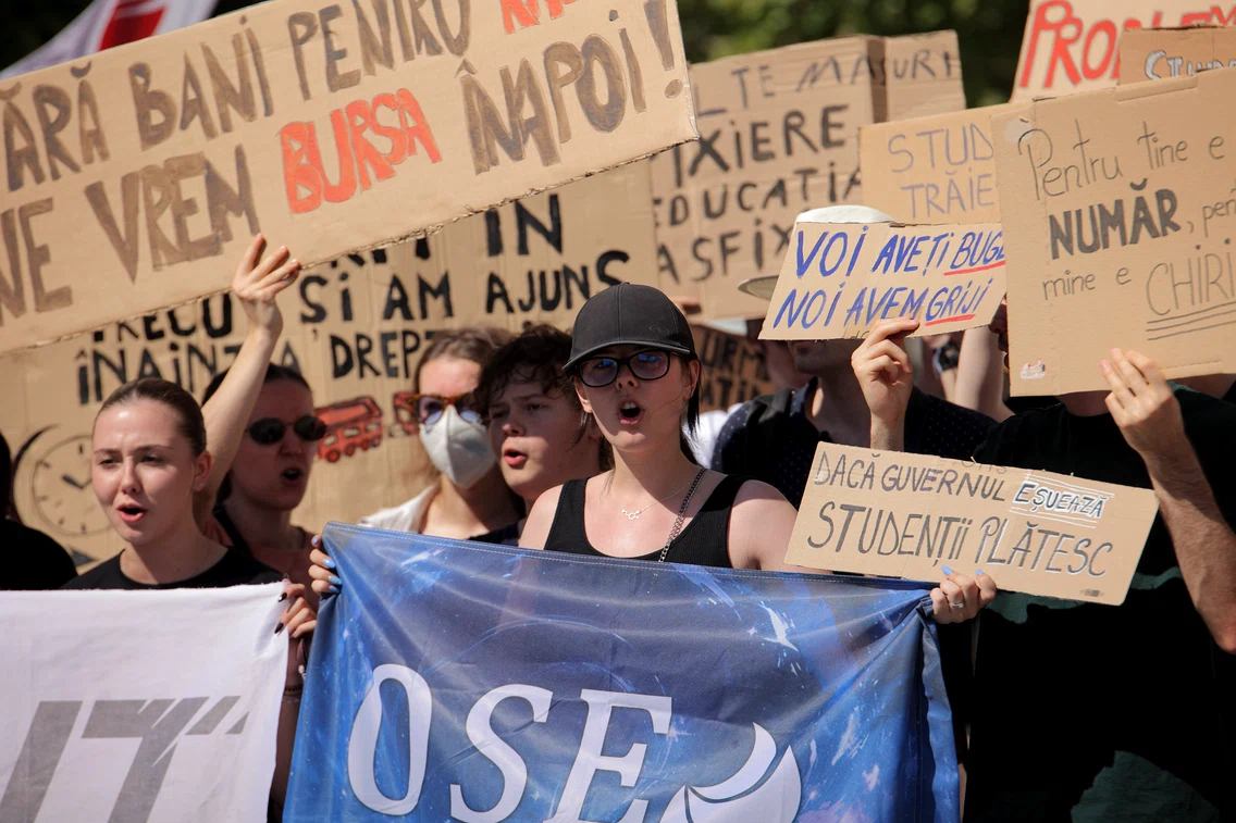 A doua zi de proteste față de tăierile de burse Foto: Inquam Photos / Gabriel Neacsu