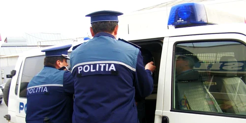 Fata a fost cercetată de poliţişti