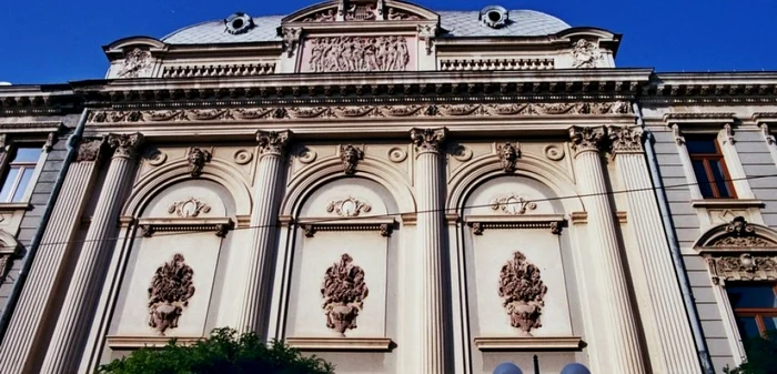 Clădirile vechi ale Brăilei stârnesc admiraţia vizitatorilor oraşului FOTO Florentin Coman