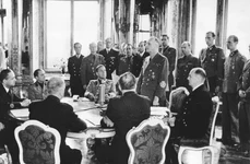 30 august 1940, semnarea odiosului act: „(   ) mișelește, prin fraudă și surprindere, a fost vremelnic ucisă România Mare” jpeg
