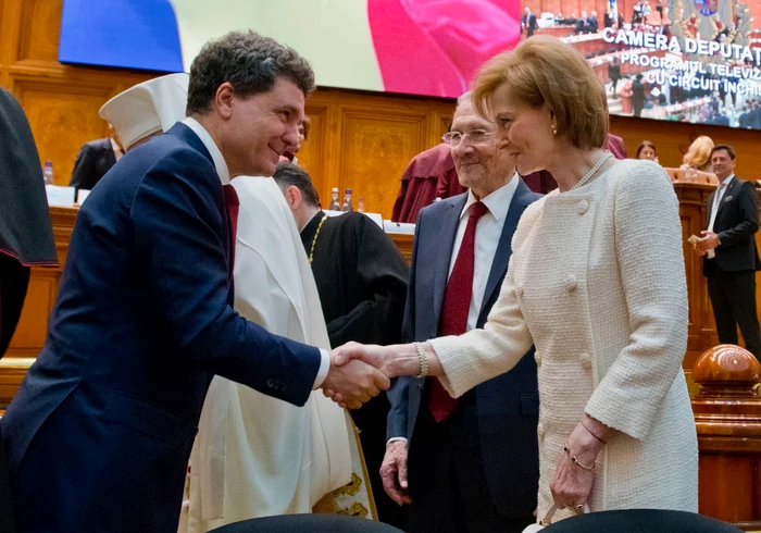 Majestatea Sa Margareta și Emil Constantinescu la ceremonia de învestire a lui Nicușor Dan ca președinte al României   FOTO Daniel Angelescu, Casa Majestății Sale (1) jpg